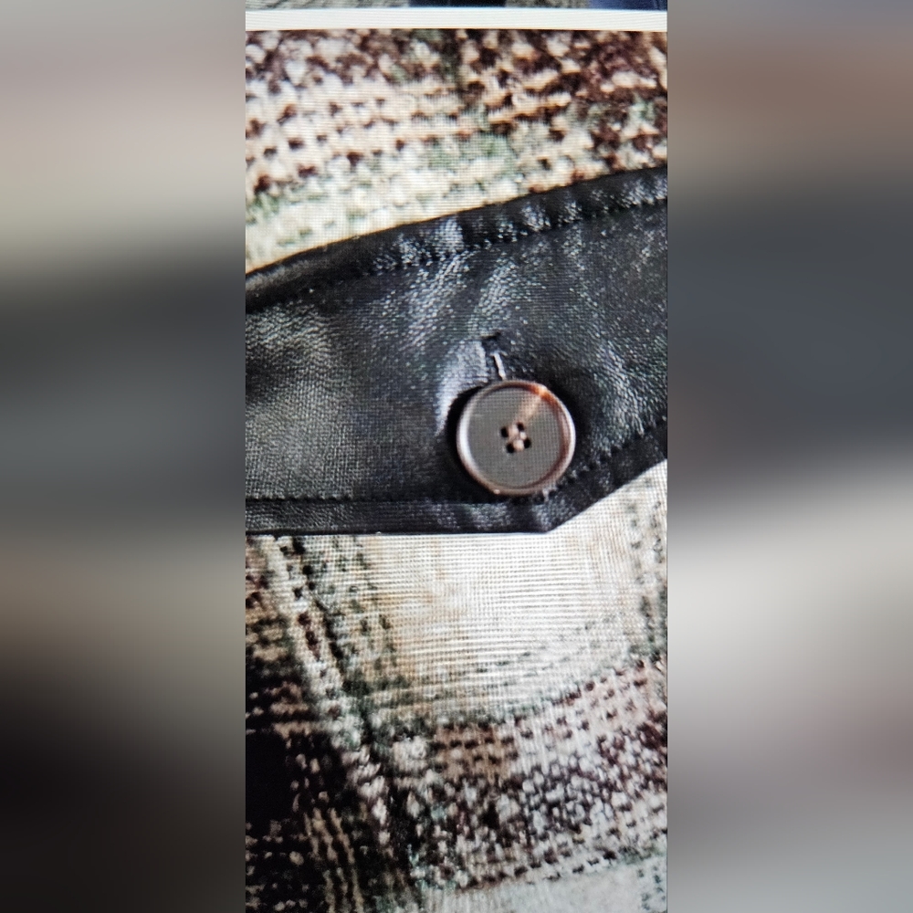 Plaid Button jacket - Picture 6 of 6